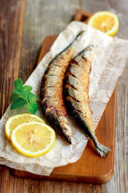 秋刀鱼的做法，烤箱烤秋刀鱼的做法