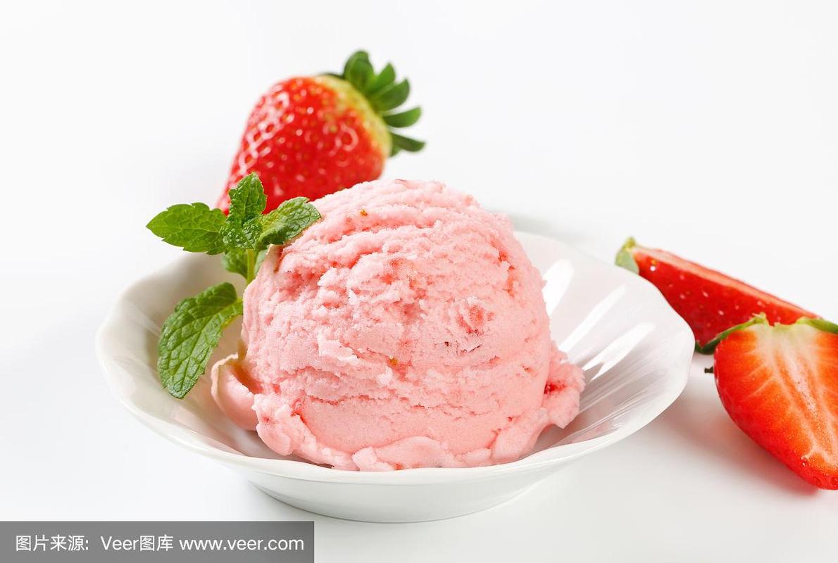 草莓冰淇淋，草莓冰淇淋的做法和配方