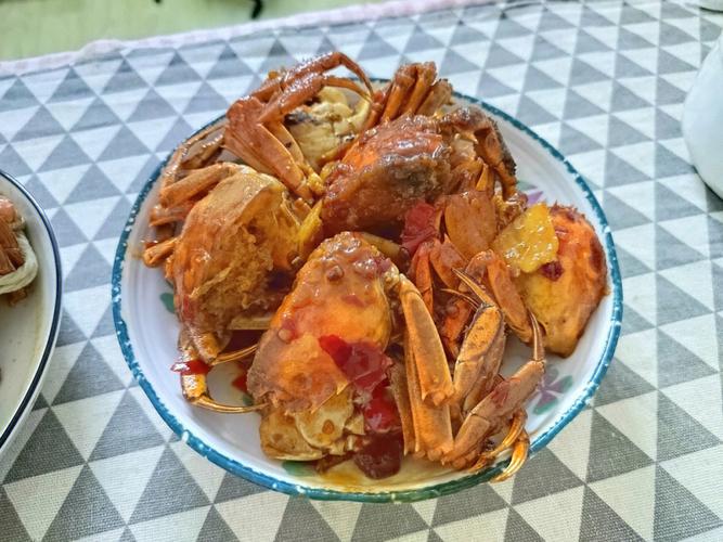 海鲜大闸蟹怎么做好吃，海大闸蟹的做法？