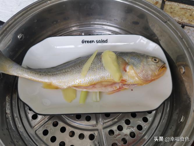 清蒸黄花鱼，清蒸黄花鱼的做法和步骤的做法？