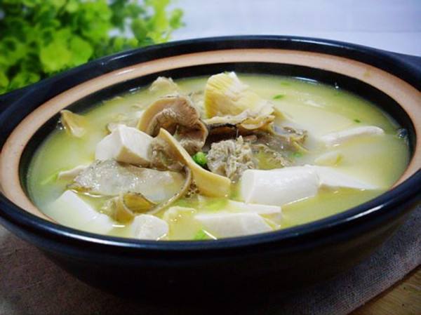 河蚌豆腐汤的做法，河蚌豆腐汤的做法和功效